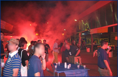 Torce nella notte del BOYSraduno2008. Foto ultras