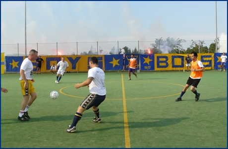 Azione di gioco al Triangolare di calcetto del BOYSraduno2008. Foto ultras