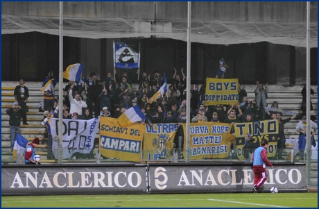 Salernitana-PARMA 28-11-2008. BOYS PARMA 1977, foto ultras