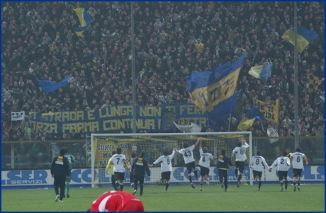 Parma-Bari 28-10-2009. BOYS PARMA 1977, foto ultras