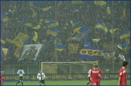 Parma-Bari 28-10-2009. BOYS PARMA 1977, foto ultras