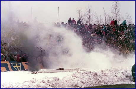 Modena-PARMA 04-03-1984. BOYS PARMA 1977, foto Ultras