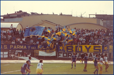 Empoli-Parma 21-04-1985. BOYS PARMA 1977, foto ultras