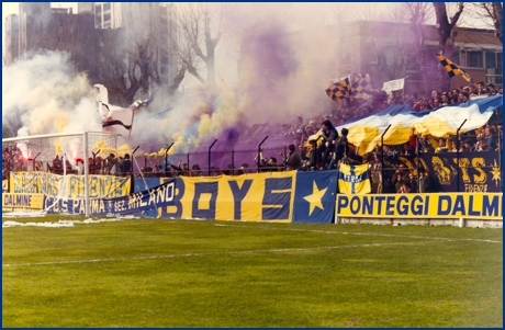 Monza-Parma 24-03-1985. BOYS PARMA 1977, foto ultras