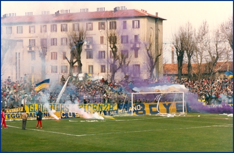 Monza-Parma 24-03-1985. BOYS PARMA 1977, foto ultras