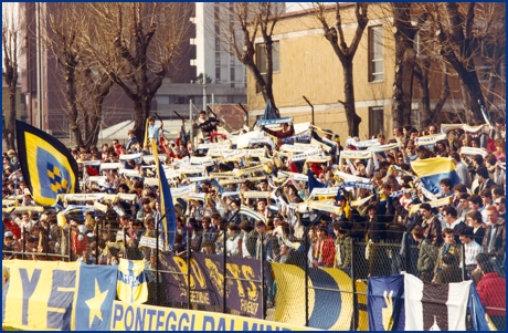 Monza-Parma 24-03-1985. BOYS PARMA 1977, foto ultras