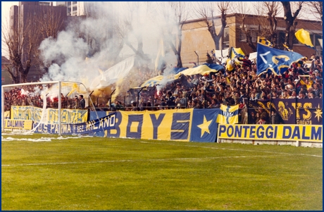 Monza-Parma 24-03-1985. BOYS PARMA 1977, foto ultras