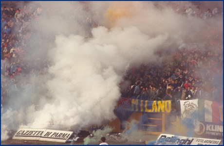 PARMA-Bari 03-02-1985. BOYS PARMA 1977, foto ultras