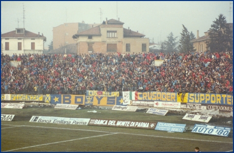 PARMA-Bari 03-02-1985. BOYS PARMA 1977, foto ultras