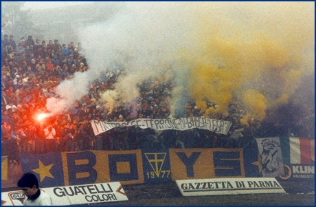 PARMA-Bari 10-02-1985. BOYS PARMA 1977, foto ultras