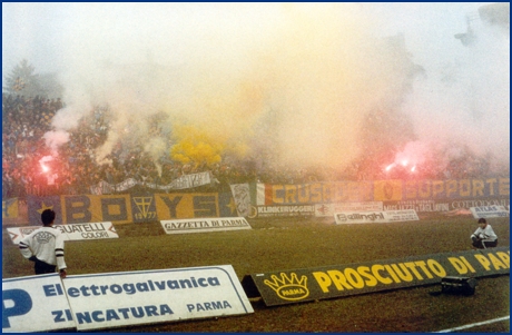 PARMA-Bari 10-02-1985. BOYS PARMA 1977, foto ultras