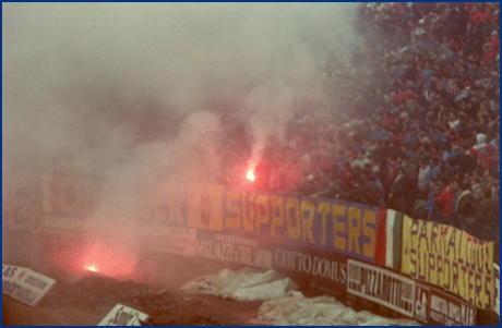 PARMA-Bari 10-02-1985. BOYS PARMA 1977, foto ultras