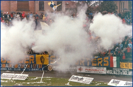 Parma-Cagliari 02-12-1984. BOYS PARMA 1977, foto Ultras