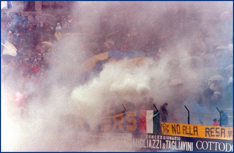 Parma-Cagliari 02-12-1984. BOYS PARMA 1977, foto Ultras