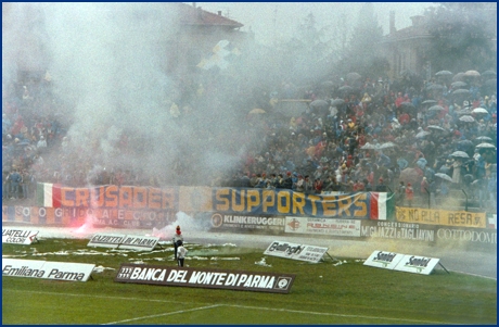 Parma-Cagliari 02-12-1984. BOYS PARMA 1977, foto Ultras