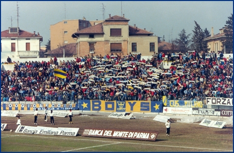 Parma-Taranto 24-02-1985. BOYS PARMA 1977, foto ultras