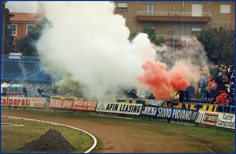 Carrarese-Parma 02-03-1986. BOYS PARMA 1977, foto ultras