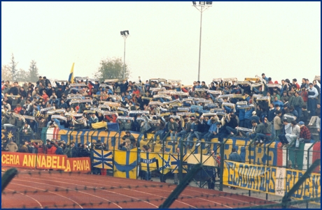 Piacenza-Parma 16-11-1985. BOYS PARMA 1977, foto ultras