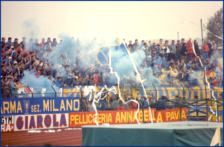 Piacenza-Parma 16-11-1985. BOYS PARMA 1977, foto ultras