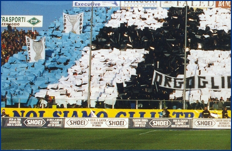 Lo striscione Noi siamo gli ultras, introduzione a BOYS PARMA 1977