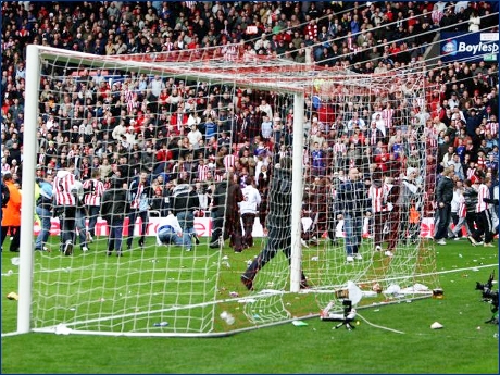 25-10-2008 Sunderland-Newcastle, incidenti tra tifosi