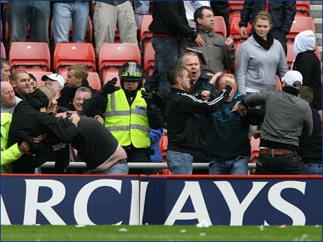 25-10-2008 Sunderland-Newcastle, incidenti tra tifosi