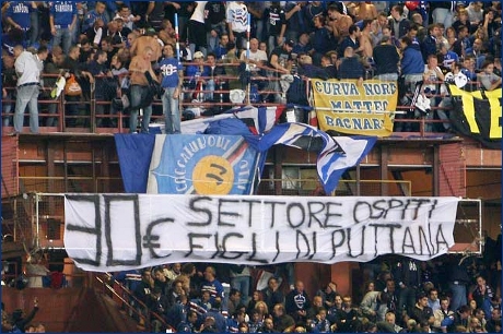 24-10-2009. Striscione della Gradinata Sud Sampdoriana: ''30  settore ospiti, figli di puttana''