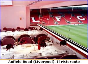 Anfield Road (Liverpool). Ristorante con vista sul campo