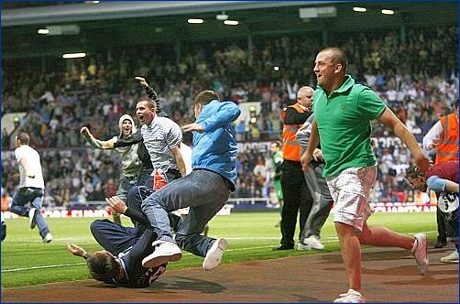 West Ham-Millwall del 25 agosto 2009. Scontri ed invasioni di campo